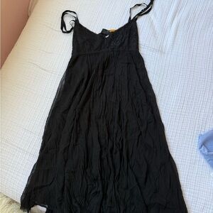 Alice + Olivia Elegant Black Midi Dress